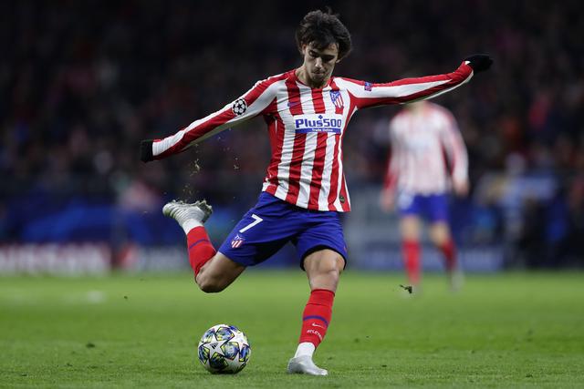 时刻坚持自 时刻坚持自